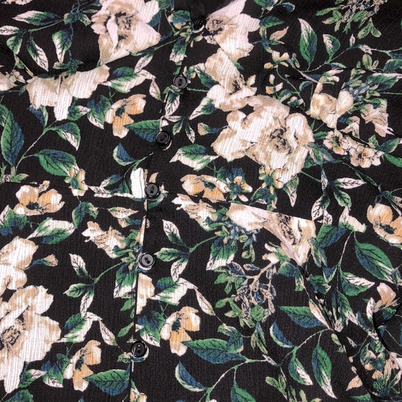 ASTR the label size small floral maxi dress - Picture 6 of 9